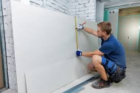 installing insulated plasterboards